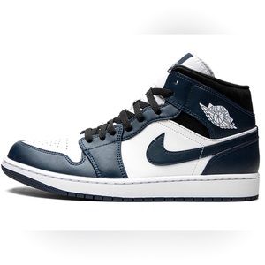 Jordan 1 Mid- Brand New, Never worn! Boys 7/ Womens 9